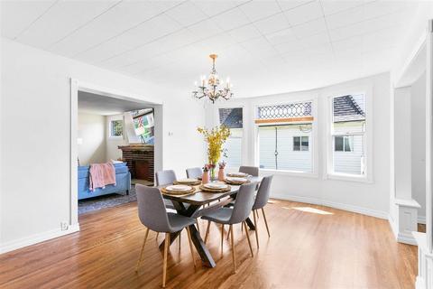 1008 E Baldwin Ave, Spokane, WA 99207 photo 9