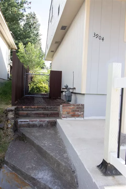 3904 E 8th Ave, Spokane, WA 99202 photo 5