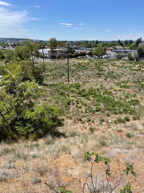 43 E Cora Ave, Spokane, WA 99207 photo 3