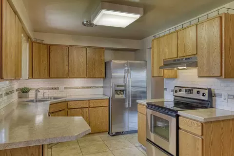 527 E Olympic Ave, Spokane, WA 99207 photo 5