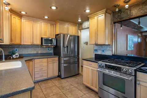 11808 E 14th Ave, Spokane Valley, WA 99206 photo 3