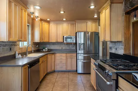 11808 E 14th Ave, Spokane Valley, WA 99206 photo 2