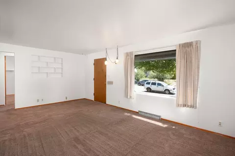 2223 E Hoffman Ave, Spokane, WA 99207 photo 4