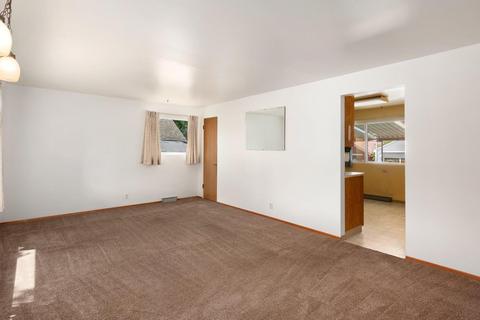 2223 E Hoffman Ave, Spokane, WA 99207 photo 2