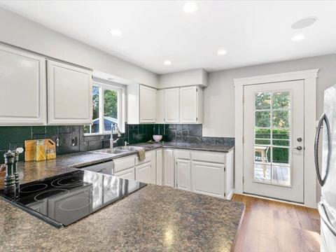 1423 E Pinecrest Rd, Spokane, WA 99203 photo 12