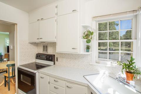 2002 E Gordon Ave, Spokane, WA 99207 photo 9