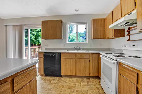 4224 E 13th Ave, Spokane, WA 99202 photo 9