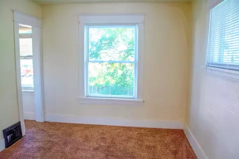 404 E Broad Ave, Spokane, WA 99207 photo 6