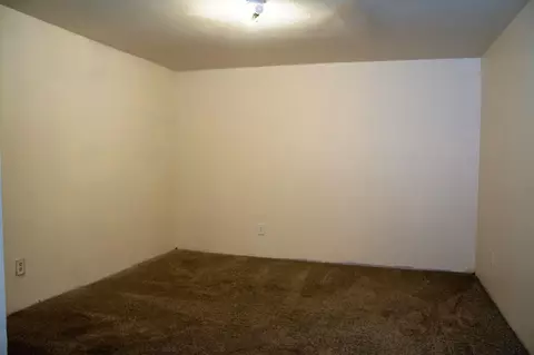404 E Broad Ave, Spokane, WA 99207 photo 9