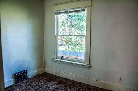 404 E Broad Ave, Spokane, WA 99207 photo 11