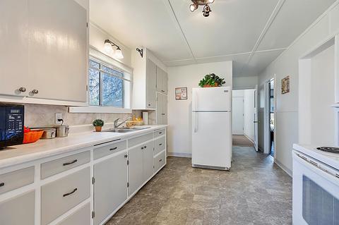 8802 E Broadway Ave, Spokane Valley, WA 99212 photo 8