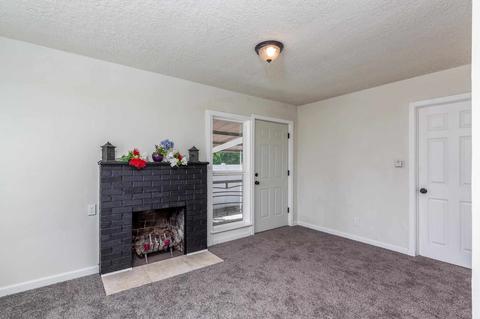 4047 E 5th Ave, Spokane, WA 99202 photo 4