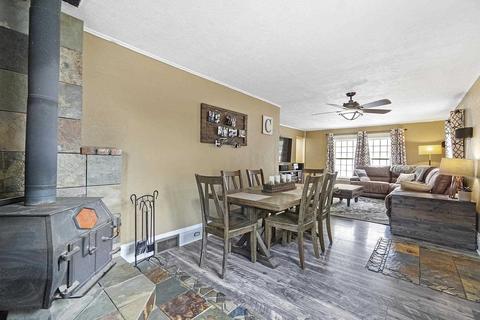 627 E Hoffman Ave, Spokane, WA 99207 photo 9