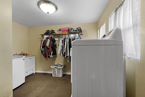 627 E Hoffman Ave, Spokane, WA 99207 photo 24