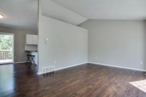 4411 E 14th Ave, Spokane Valley, WA 99212 photo 3