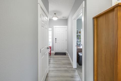 9818 E Hoffman Ct, Spokane, WA 99206 photo 5