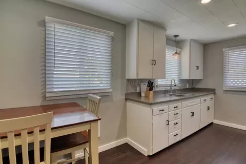 1703 E Sanson Ave, Spokane, WA 99207 photo 6