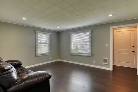 1703 E Sanson Ave, Spokane, WA 99207 photo 3