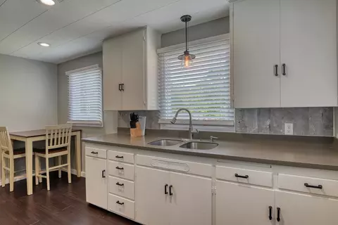 1703 E Sanson Ave, Spokane, WA 99207 photo 10
