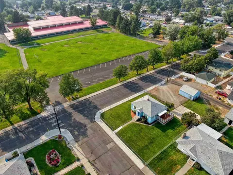 1703 E Sanson Ave, Spokane, WA 99207 photo 44