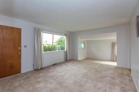 2012 E Marshall Ave, Spokane, WA 99207 photo 2
