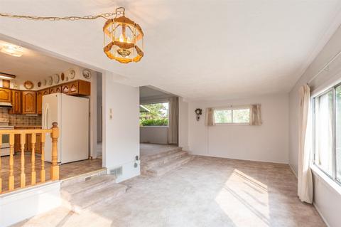 2012 E Marshall Ave, Spokane, WA 99207 photo 6