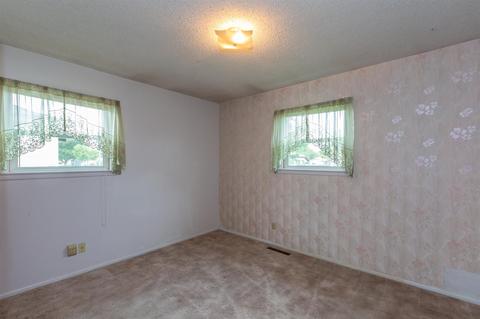 2012 E Marshall Ave, Spokane, WA 99207 photo 9