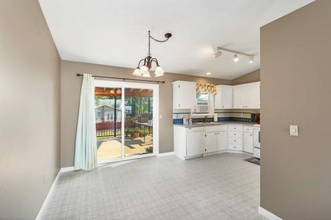 4208 E 25th Ave, Spokane, WA 99223 photo 8