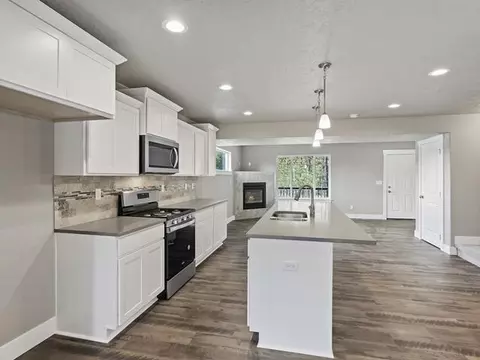 732 E Canterbury Ln, Colbert, WA 99005 photo 8
