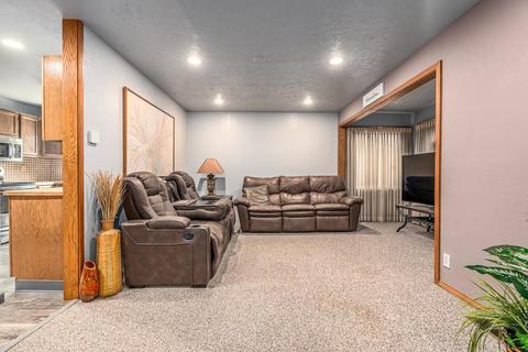 367 E 8th Ave, Spokane, WA 99202 photo 3