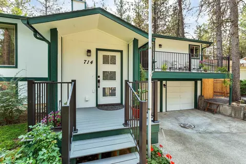714 E Glencrest Dr, Spokane, WA 99208 photo 2
