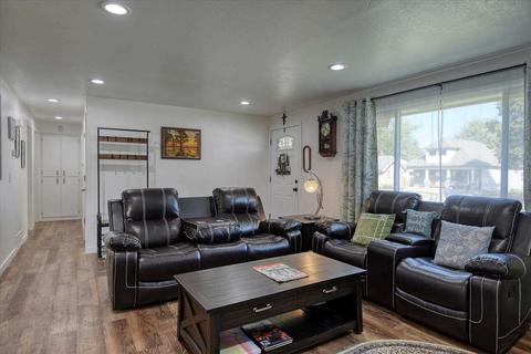 2322 E Sharp Ave, Spokane, WA 99202 photo 4