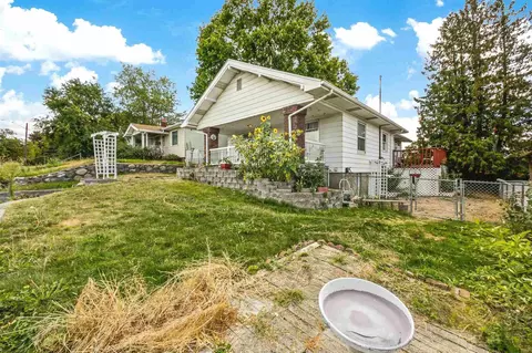 1718 E Sharp Ave, Spokane, WA 99202 photo 2