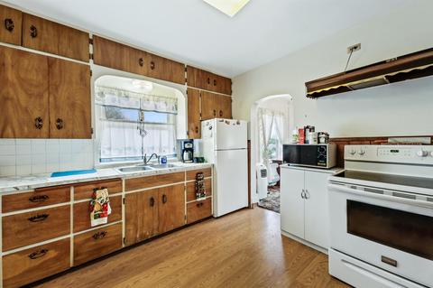1718 E Sharp Ave, Spokane, WA 99202 photo 9