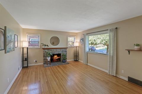 810 E 36th Ave, Spokane, WA 99203 photo 4