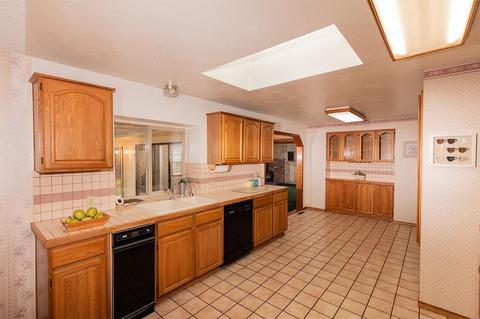6412 E 9th Ave, Spokane Valley, WA 99212 photo 5