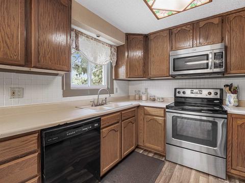 6208 E 10th St, Spokane Valley, WA 99212 photo 9