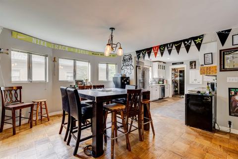 323 E Baldwin Ave, Spokane, WA 99207 photo 8