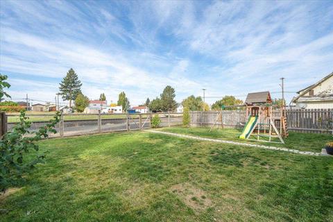 140 N Ash St, Spangle, WA 99031 photo 6