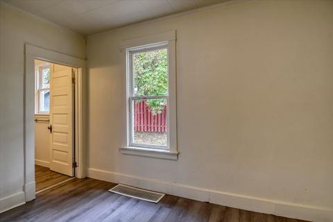 1917 Empire Ave, Spokane, WA 99207 photo 14