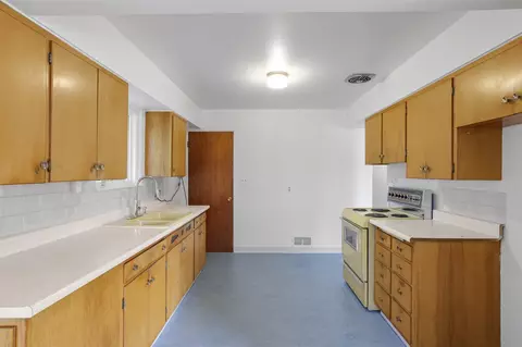 1221 E 37th Ave, Spokane, WA 99203 photo 7