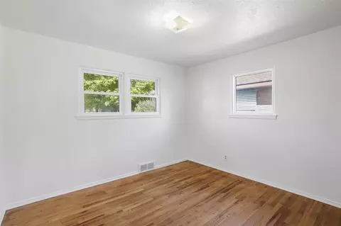 1221 E 37th Ave, Spokane, WA 99203 photo 11