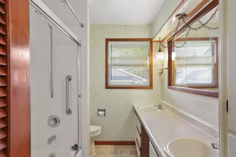 1221 E 37th Ave, Spokane, WA 99203 photo 12