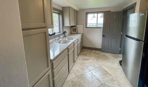 724 E Heroy Ave, Spokane, WA 99207 photo 5
