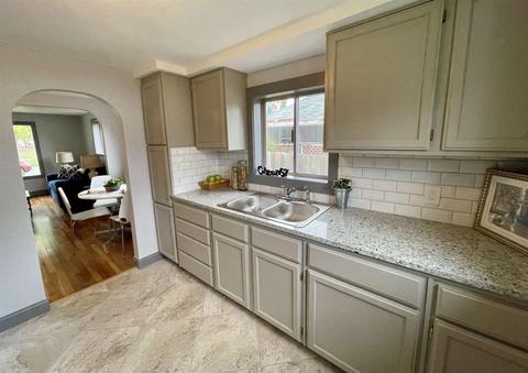 724 E Heroy Ave, Spokane, WA 99207 photo 4