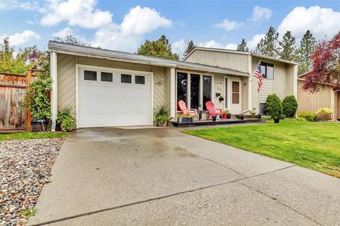 810 E Calkins Dr, Spokane, WA 99208 photo 2
