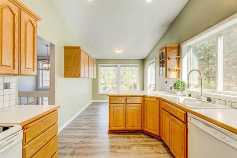 7512 E Beverly Dr, Spokane Valley, WA 99212 photo 4