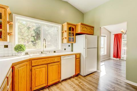 7512 E Beverly Dr, Spokane Valley, WA 99212 photo 6