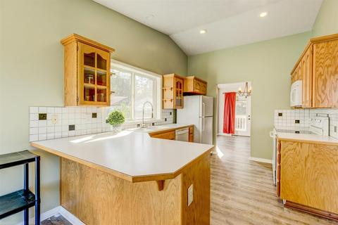7512 E Beverly Dr, Spokane Valley, WA 99212 photo 5