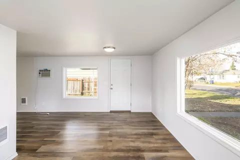 1026 E Bismark Ave, Spokane, WA 99208 photo 5